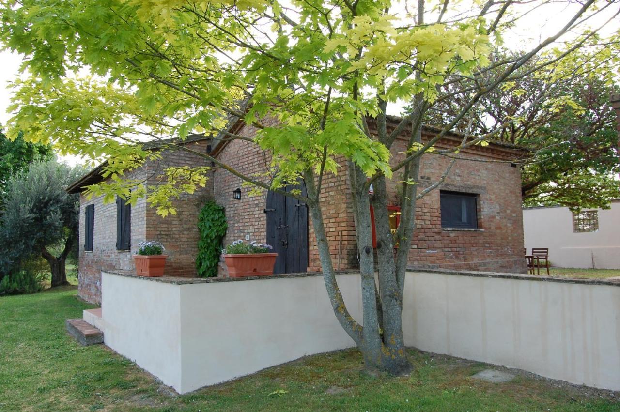 Agriturismo Macciangrosso Casale Piccolomini Чиуси Экстерьер фото